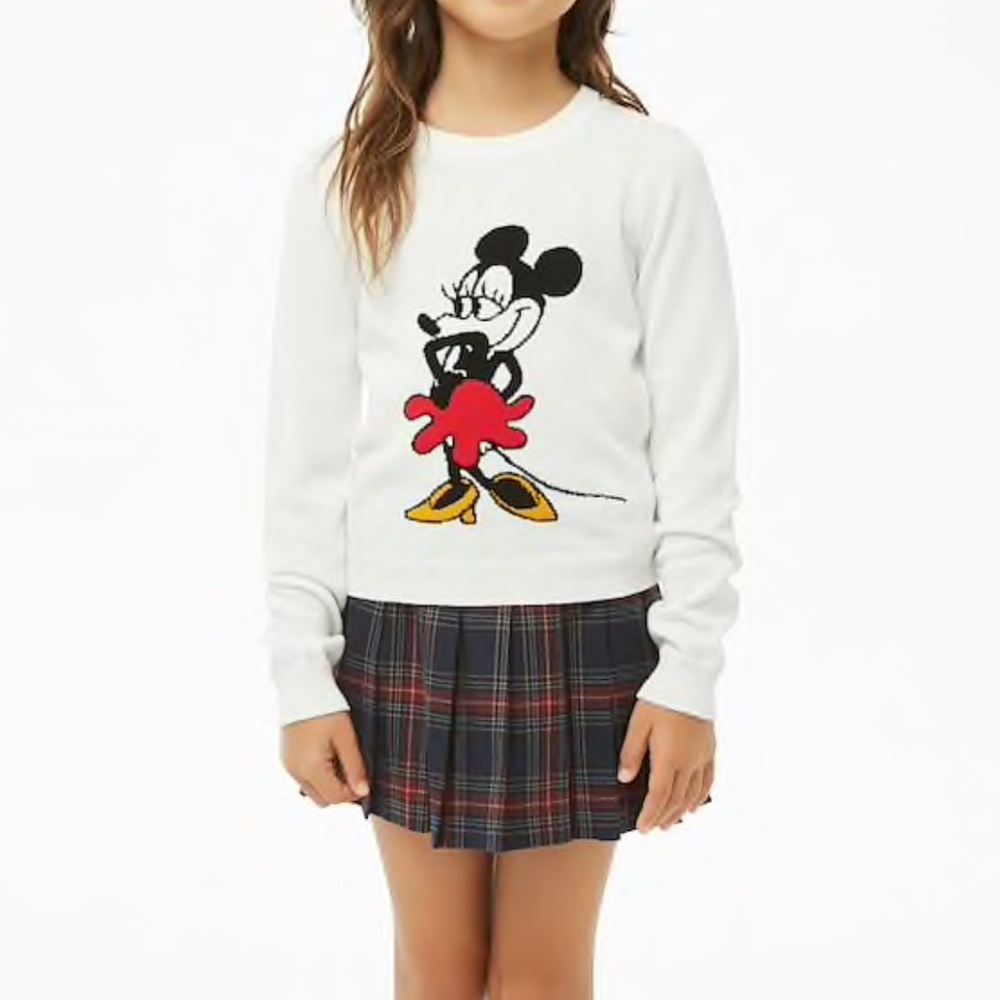 ✨Minnie Mouse Graphic Sweater✨ - Picture 4 of 7